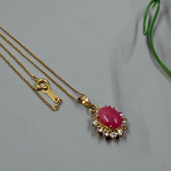 12K Gold Filled Pink Stone and Genuine Crystal Pendant Vintage Necklace - Picture 2 of 6